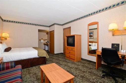 фото отеля BEST WESTERN Northwoods Lodge