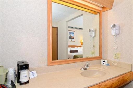 фото отеля BEST WESTERN Northwoods Lodge