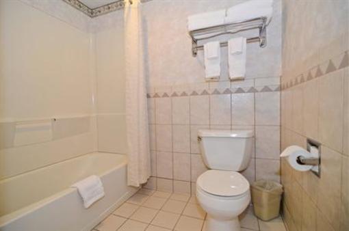 фото отеля BEST WESTERN Northwoods Lodge