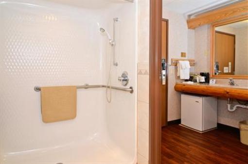 фото отеля BEST WESTERN Northwoods Lodge