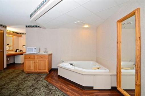 фото отеля BEST WESTERN Northwoods Lodge