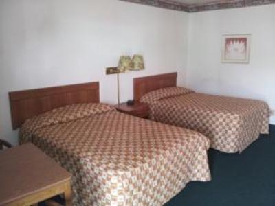 фото отеля Roberts At The Beach Motel