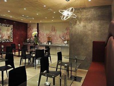 фото отеля Mercure Paris Voltaire Quartier Bastille