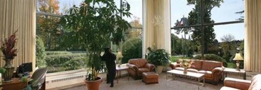 фото отеля University Inn Academic Suites