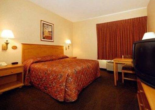 фото отеля Rodeway Inn & Suites Tomahawk