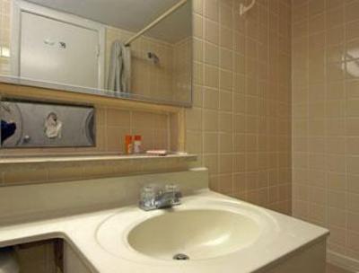 фото отеля Howard Johnson Express Inn Bellmawr