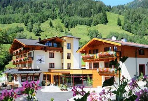 фото отеля Feriendorf Ponyhof Hotel Fusch an der Grossglocknerstrasse