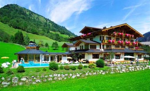 фото отеля Feriendorf Ponyhof Hotel Fusch an der Grossglocknerstrasse