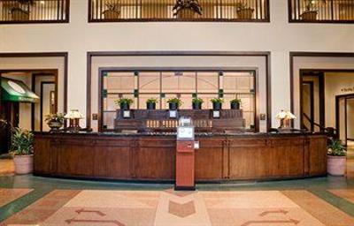 фото отеля Embassy Suites Chicago O'Hare Rosemont