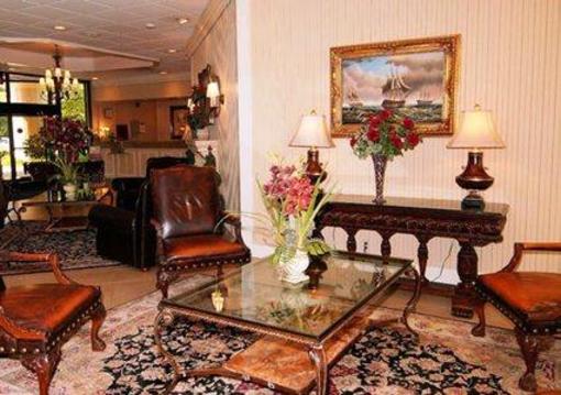 фото отеля Clarion Inn Airport Fletcher