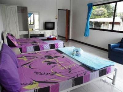 фото отеля Ban Khun Ning Si Chang Resort