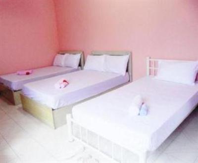 фото отеля Ban Khun Ning Si Chang Resort