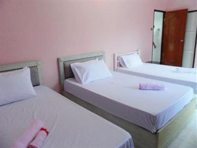 фото отеля Ban Khun Ning Si Chang Resort