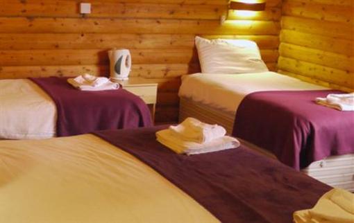 фото отеля Log Cabin Hotel Kirkmichael