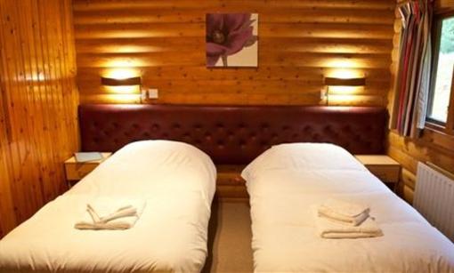 фото отеля Log Cabin Hotel Kirkmichael