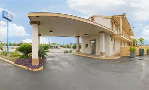 фото отеля Americas Best Value Inn San Antonio Ft. Sam Houston