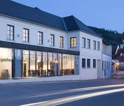 фото отеля Gasthaus Hotel Zur Schonenburg Schönberg am Kamp