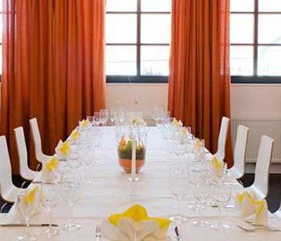 фото отеля Gasthaus Hotel Zur Schonenburg Schönberg am Kamp