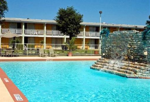 фото отеля Mid Towne Inn and Suites