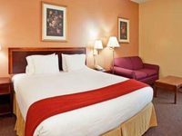 Holiday Inn Express Marshfield Springfield Area
