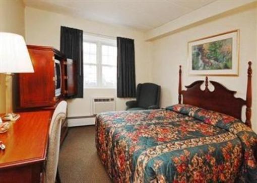 фото отеля Econo Lodge Inn & Suites Airport Windsor Locks