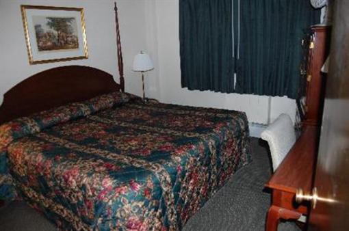 фото отеля Econo Lodge Inn & Suites Airport Windsor Locks