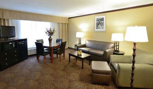 фото отеля Holiday Inn Chicago Oakbrook