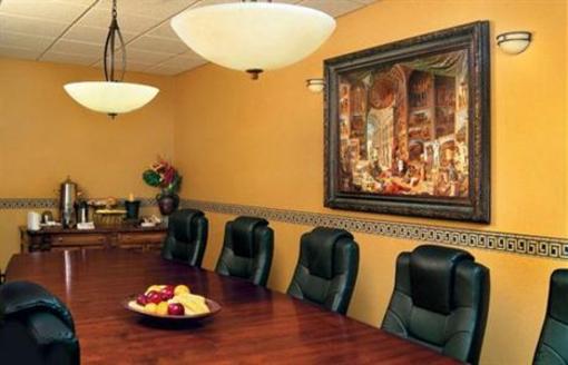 фото отеля Holiday Inn Chicago Oakbrook