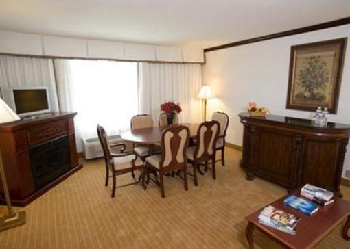 фото отеля Holiday Inn Chicago Oakbrook