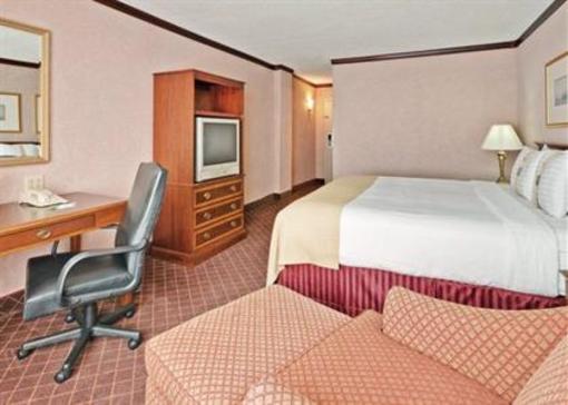 фото отеля Holiday Inn Chicago Oakbrook