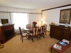фото отеля Holiday Inn Chicago Oakbrook