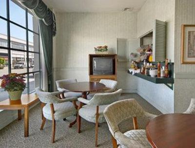 фото отеля City Center Inn & Suites