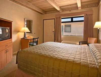 фото отеля City Center Inn & Suites