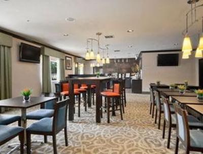 фото отеля Baymont Inn & Suites Dallas Love Field
