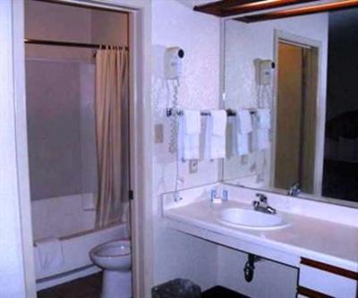 фото отеля Homegate Studio & Suites San Antonio Fiesta Park