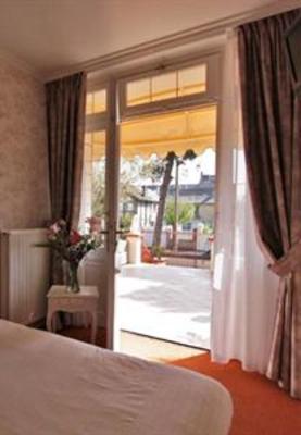 фото отеля Hotel De La Plage Ouistreham