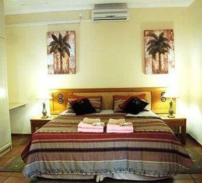 фото отеля Centre Court B&B Durban