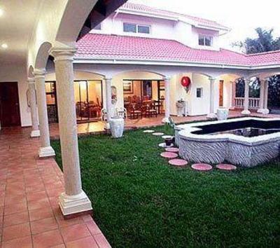 фото отеля Centre Court B&B Durban