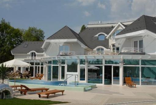 фото отеля Liget Wellness es Konferencia Hotel