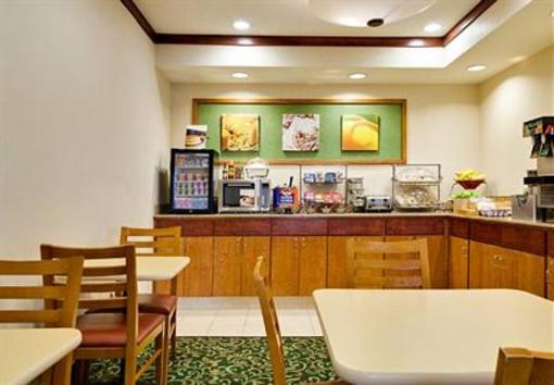 фото отеля Fairfield Inn Valparaiso