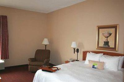 фото отеля Hampton Inn Massillon
