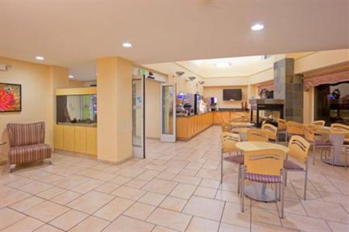 фото отеля Holiday Inn Express Hotel & Suites Pacifica