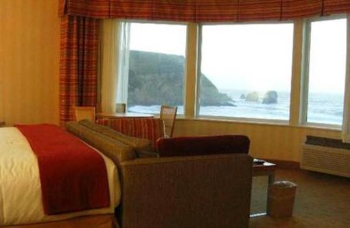 фото отеля Holiday Inn Express Hotel & Suites Pacifica