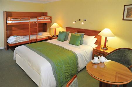 фото отеля BEST WESTERN PREMIER Blunsdon House Hotel