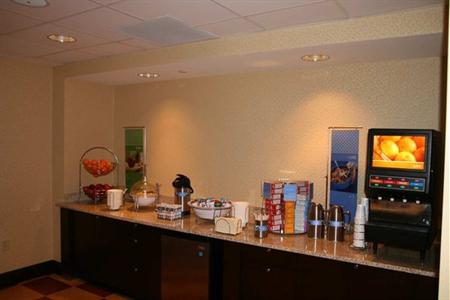 фото отеля Hampton Inn and Suites East Hartford