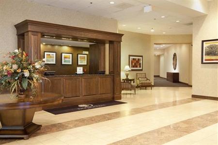 фото отеля Doubletree Boston Milford