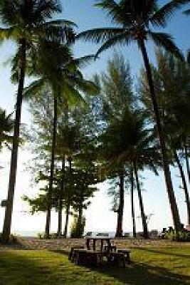фото отеля Royal Bangsak Beach Resort Phang Nga