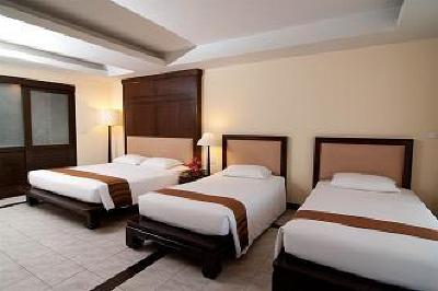 фото отеля Royal Bangsak Beach Resort Phang Nga