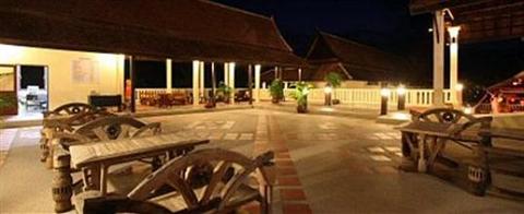 фото отеля Royal Bangsak Beach Resort Phang Nga