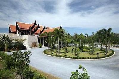 фото отеля Royal Bangsak Beach Resort Phang Nga